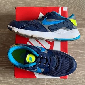 Boys Nikes